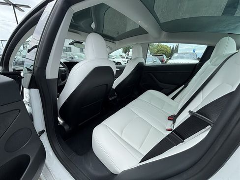 Used 2022 Tesla Model 3 Long Range AWD/4WD image 12