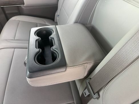 Used 2022 GMC Sierra 2500 SLT w/ SLT Convenience Package image 26