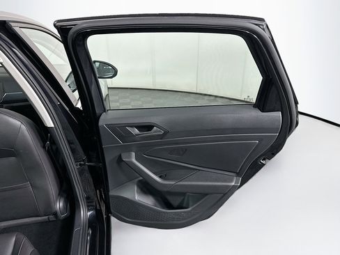 Used 2024 Volkswagen Jetta SE image 28