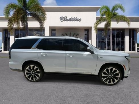 Certified 2026 Cadillac Escalade Luxury w/ Touring Package AWD/4WD image 16