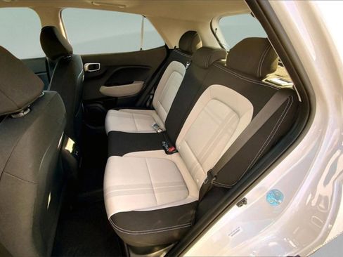 New 2025 Hyundai Venue SEL image 13