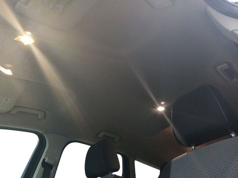 Used 2017 Ford Escape SE image 11