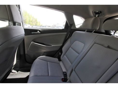 Used 2017 Hyundai Tucson SE image 9