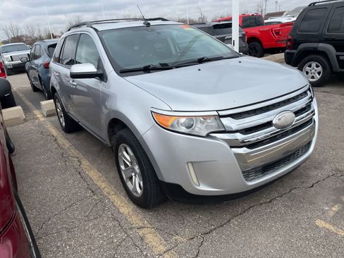 Used 2013 Ford Edge SEL image 18