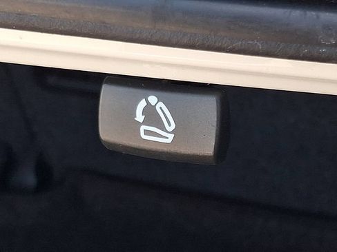 Used 2013 Volkswagen Jetta SE FWD image 27
