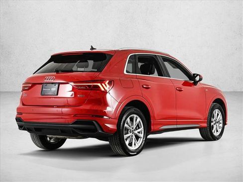 Certified 2023 Audi Q3 2.0T Premium Plus w/ Premium Plus Package image 5
