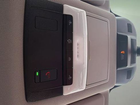 Used 2023 Nissan Rogue SV image 21