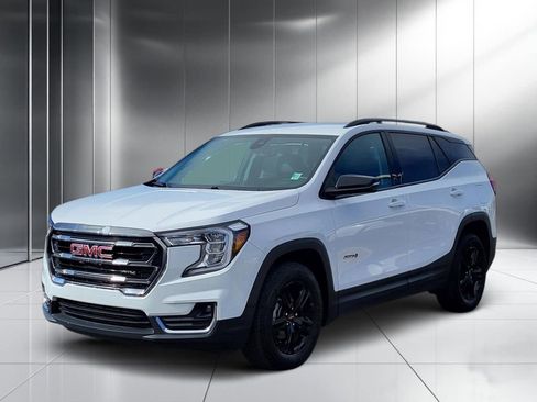 Used 2023 GMC Terrain AT4 image 22