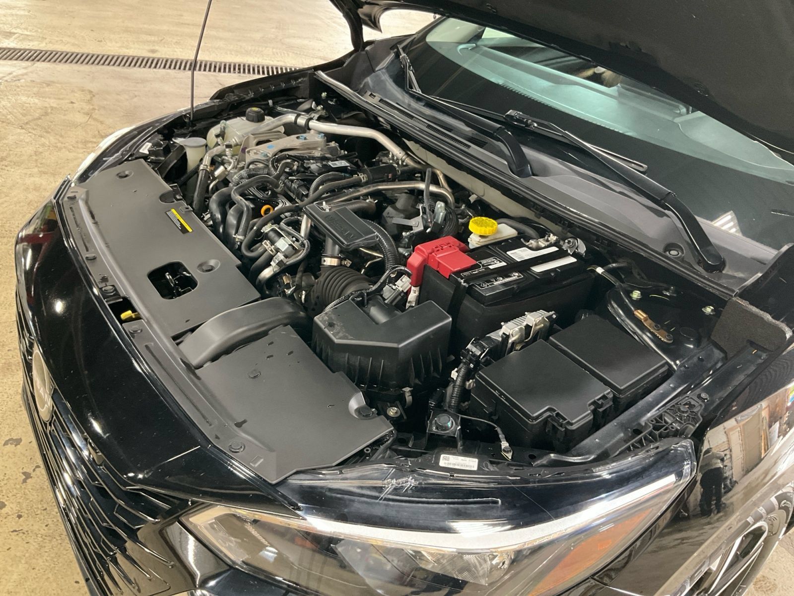 Used 2024 Nissan Sentra SV FWD image 33