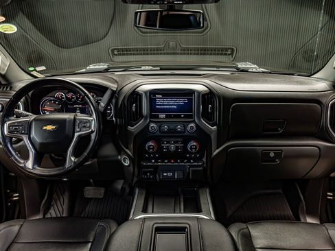 Used 2022 Chevrolet Silverado 2500 LTZ w/ LTZ Plus Package AWD/4WD image 18