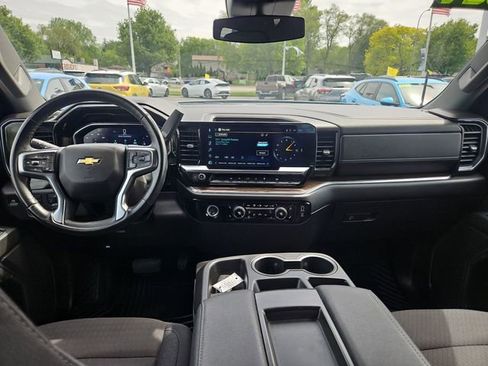 Used 2024 Chevrolet Silverado 1500 LT AWD/4WD image 13