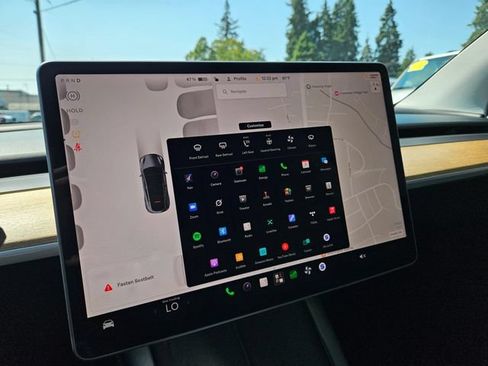 Used 2023 Tesla Model Y Long Range AWD/4WD image 30