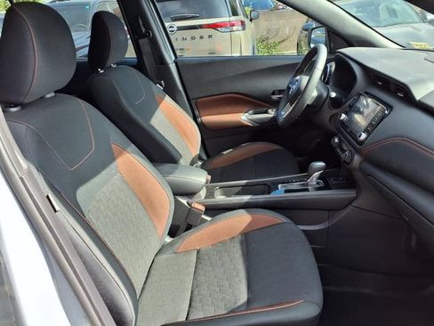 Used 2024 Nissan Kicks SR w/ Interior Electronics Package FWD image 27