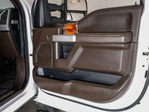 Used 2016 Ford F150 King Ranch w/ Equipment Group 601A Luxury image 43