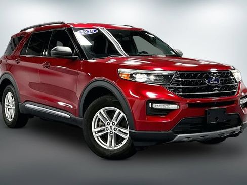 Used 2020 Ford Explorer XLT w/ Equipment Group 202A AWD/4WD image 1
