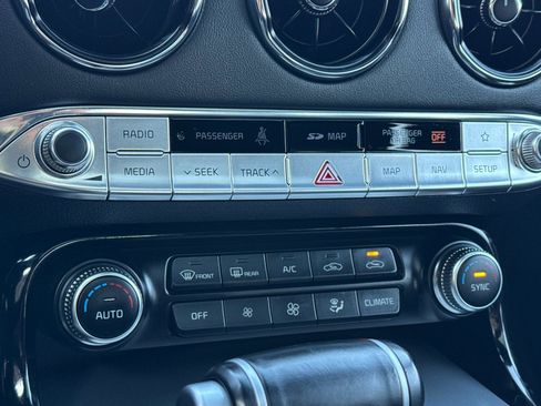 Used 2021 Kia Stinger GT1 image 24