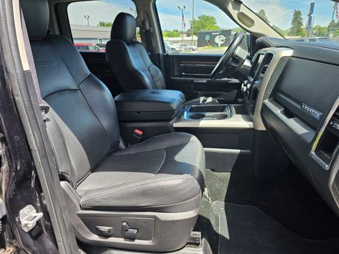 Used 2016 RAM 1500 Laramie w/ Convenience Group AWD/4WD image 19