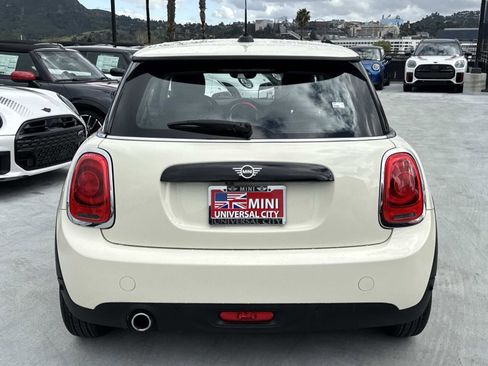 Used 2020 MINI Cooper 2-Door Hardtop image 3