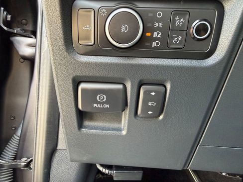 Used 2022 Ford F150 Lariat w/ Equipment Group 502A High AWD/4WD image 9