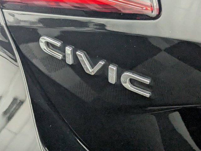 Used 2024 Honda Civic EX-L image 9