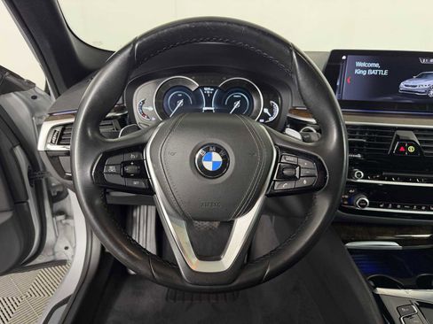 Used 2019 BMW 530e w/ Convenience Package RWD image 23