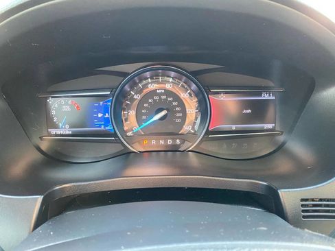 Used 2016 Ford Explorer XLT w/ Equipment Group 202A image 15