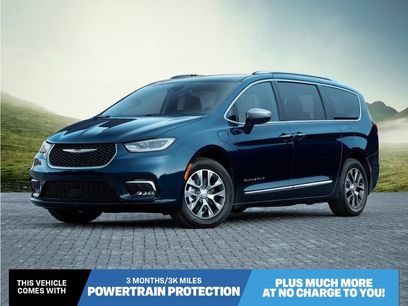Used 2024 Chrysler Pacifica Limited
