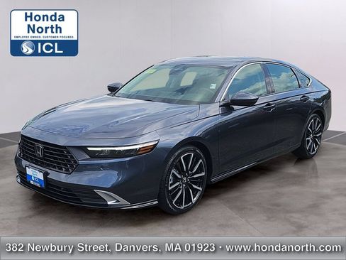 Used 2023 Honda Accord Touring image 1