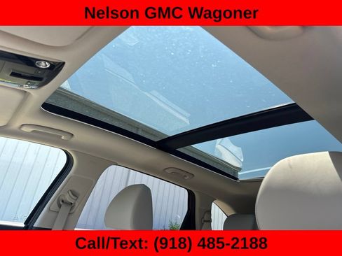 Used 2025 Kia Sorento S w/ Panoramic Sunroof Package FWD image 12