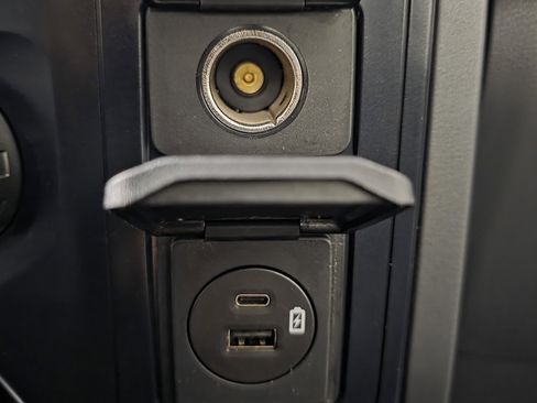 Used 2022 Ford F150 XLT w/ XTR Package image 36