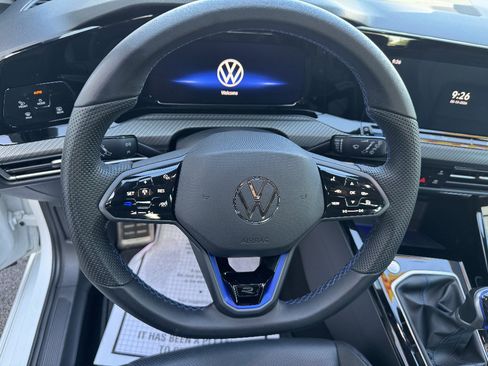 Used 2024 Volkswagen Golf R AWD/4WD image 15