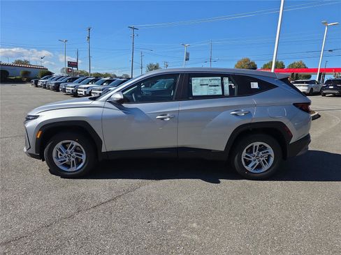 New 2026 Hyundai Tucson SE image 7