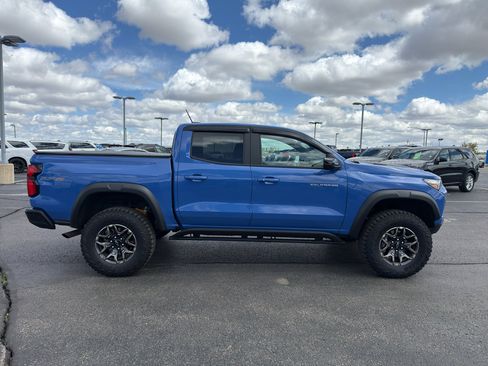 Used 2026 Chevrolet Colorado ZR2 w/ Technology Package AWD/4WD image 4