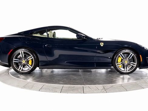 Certified 2019 Ferrari Portofino image 12