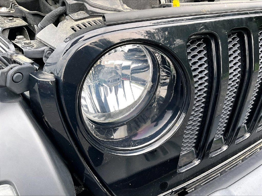 Used 2022 Jeep Wrangler Unlimited Sport AWD/4WD image 32