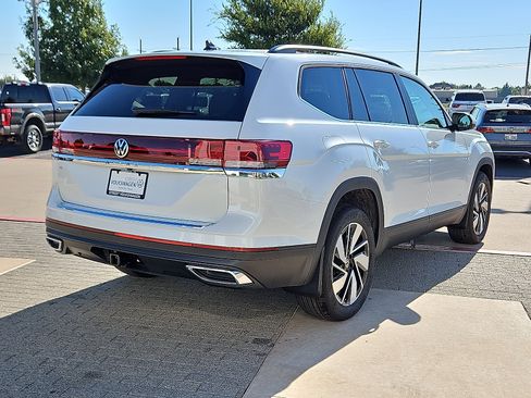 New 2026 Volkswagen Atlas SE image 3