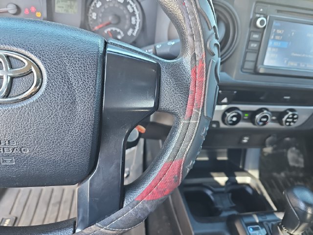 Used 2017 Toyota Tacoma SR AWD/4WD image 14