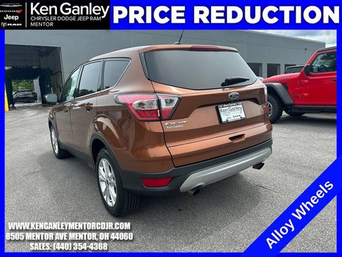 Used 2017 Ford Escape SE FWD image 6