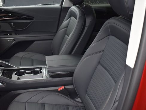 New 2026 Lincoln Nautilus Reserve w/ Jet Appearance Package AWD/4WD image 10