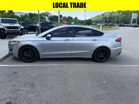 Used 2020 Ford Fusion SE w/ Equipment Group 151A FWD image 4