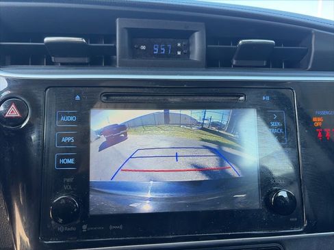 Used 2019 Toyota Corolla SE image 19