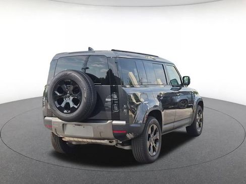 Used 2026 Land Rover Defender 110 S AWD/4WD image 5