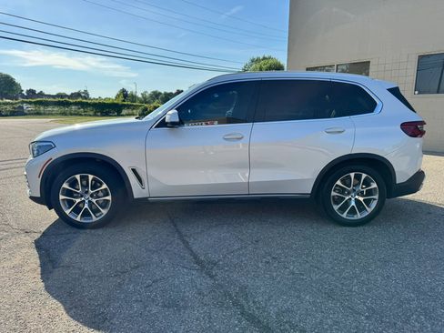 Used 2019 BMW X5 xDrive40i w/ Executive Package AWD/4WD image 5