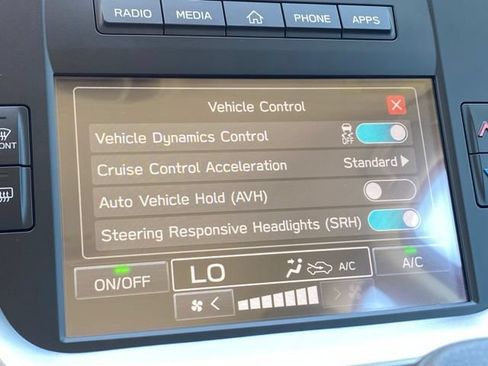 Used 2025 Subaru Outback AWD/4WD image 18