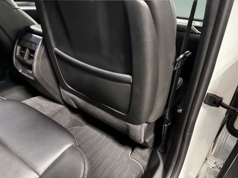 Used 2020 Cadillac XT4 Premium Luxury w/ Driver Awareness Package image 38