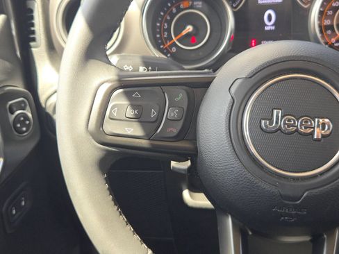 Used 2023 Jeep Wrangler Unlimited Sport AWD/4WD image 18