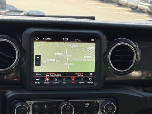 Used 2021 Jeep Wrangler Unlimited Sahara AWD/4WD image 3