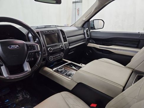 Used 2019 Ford Expedition Platinum image 30