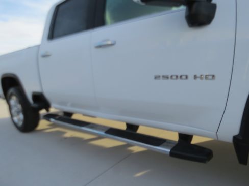 Certified 2022 Chevrolet Silverado 2500 LTZ w/ LTZ Premium Package AWD/4WD image 13