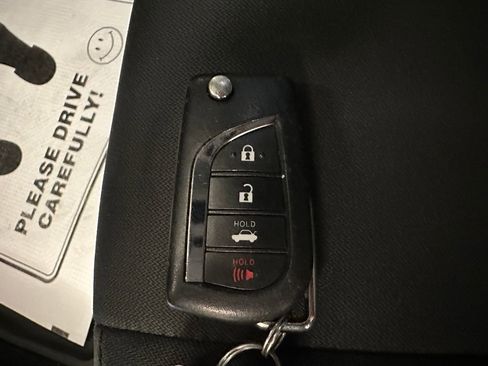 Used 2023 Toyota Camry LE FWD image 14